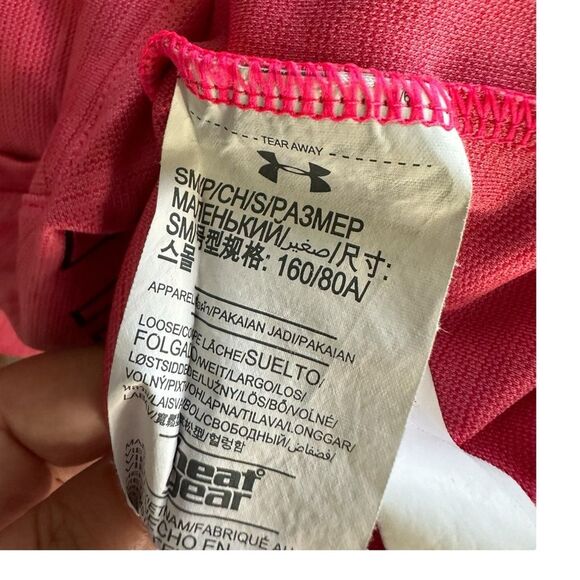 Under Armour pink coral colored v neck size small lightweight t shirt - Picture 7 of 7